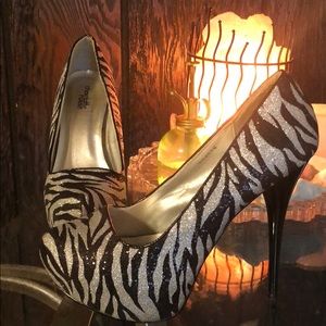 Zebra heels! ❤️